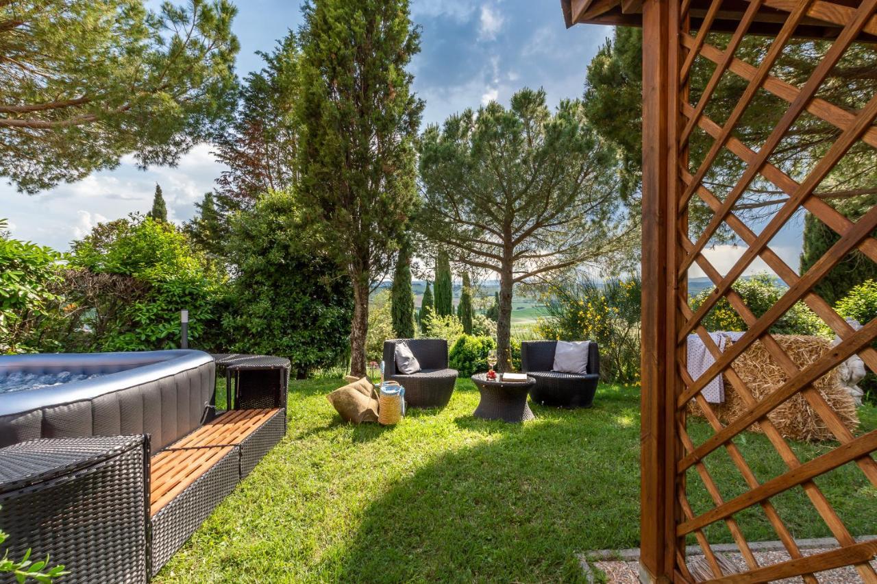 Tuscany Balcony: Crete Senesi Casetta Extérieur photo